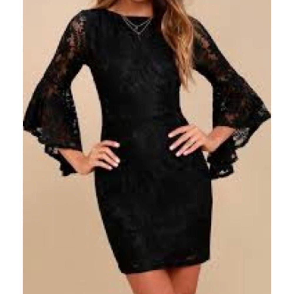 Lulus S black laced dress. LIKE NEW!